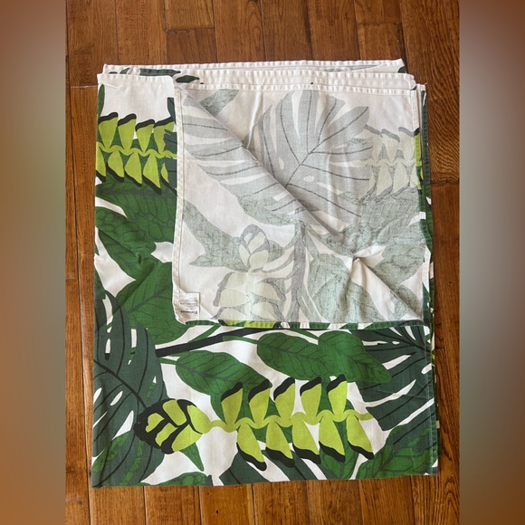 Finlayson Tablecloth with Tropical Leaf Design Green White - Picture 4 of 9